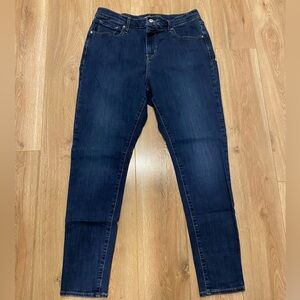 LEVI’S 721 High Rise Skinny Jeans